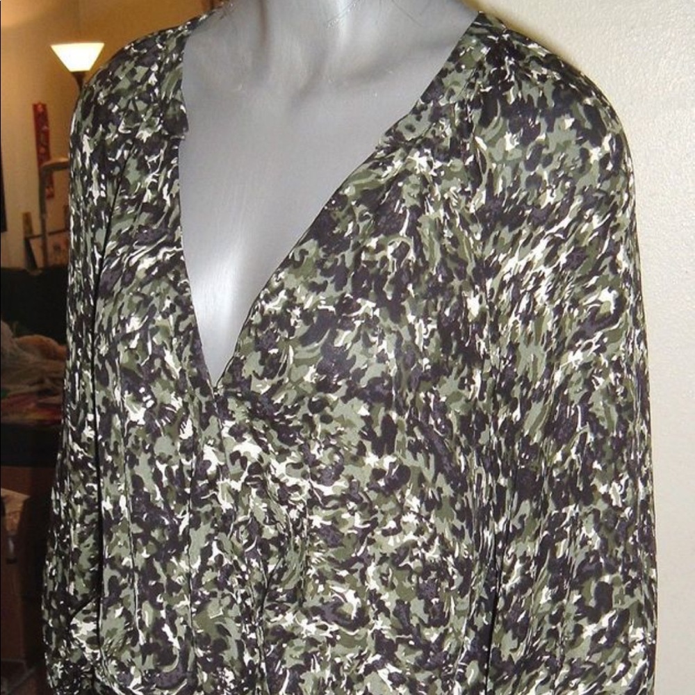 JOIE camo print silk top!